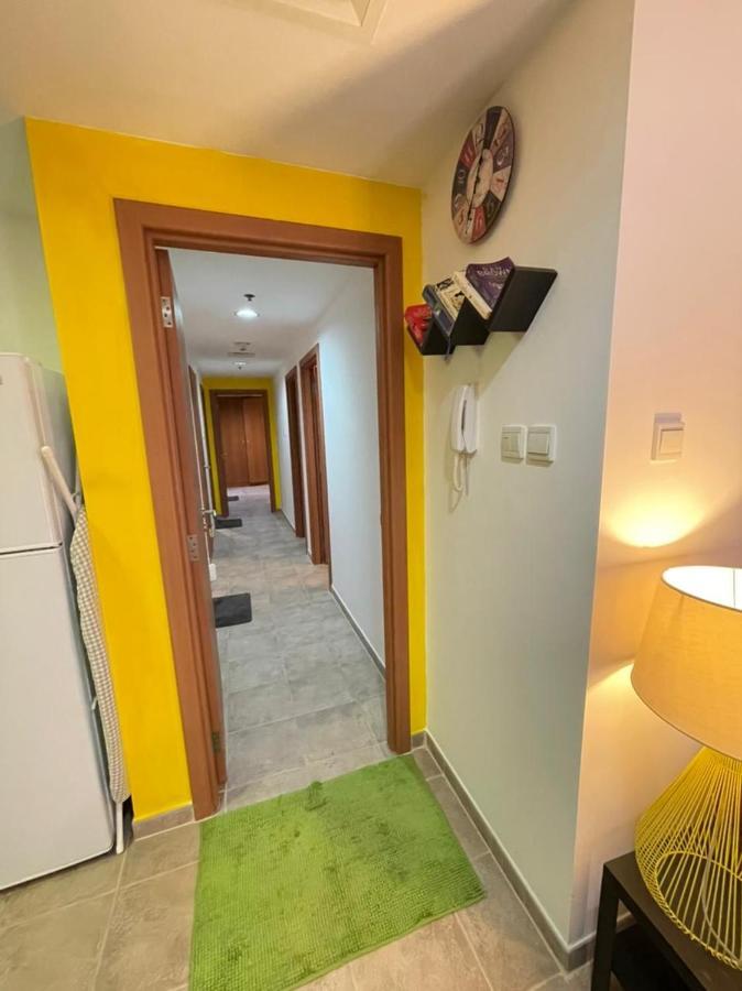 Hostel Travelers Backpackers Dubai Exterior foto