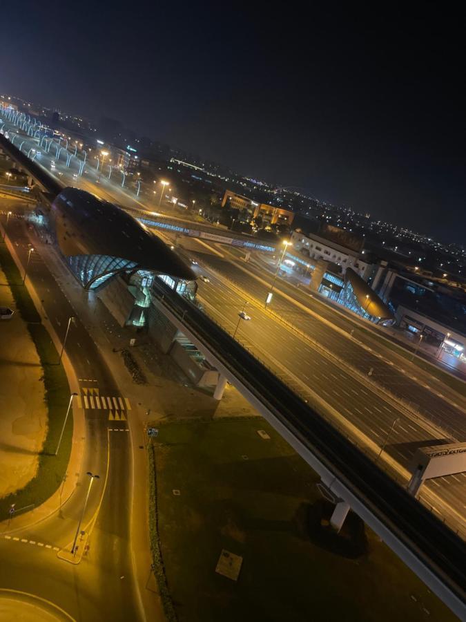 Hostel Travelers Backpackers Dubai Exterior foto