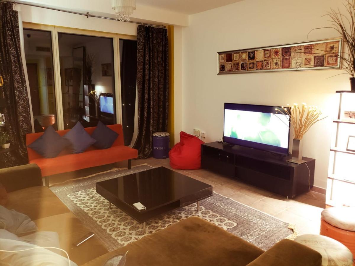 Hostel Travelers Backpackers Dubai Exterior foto
