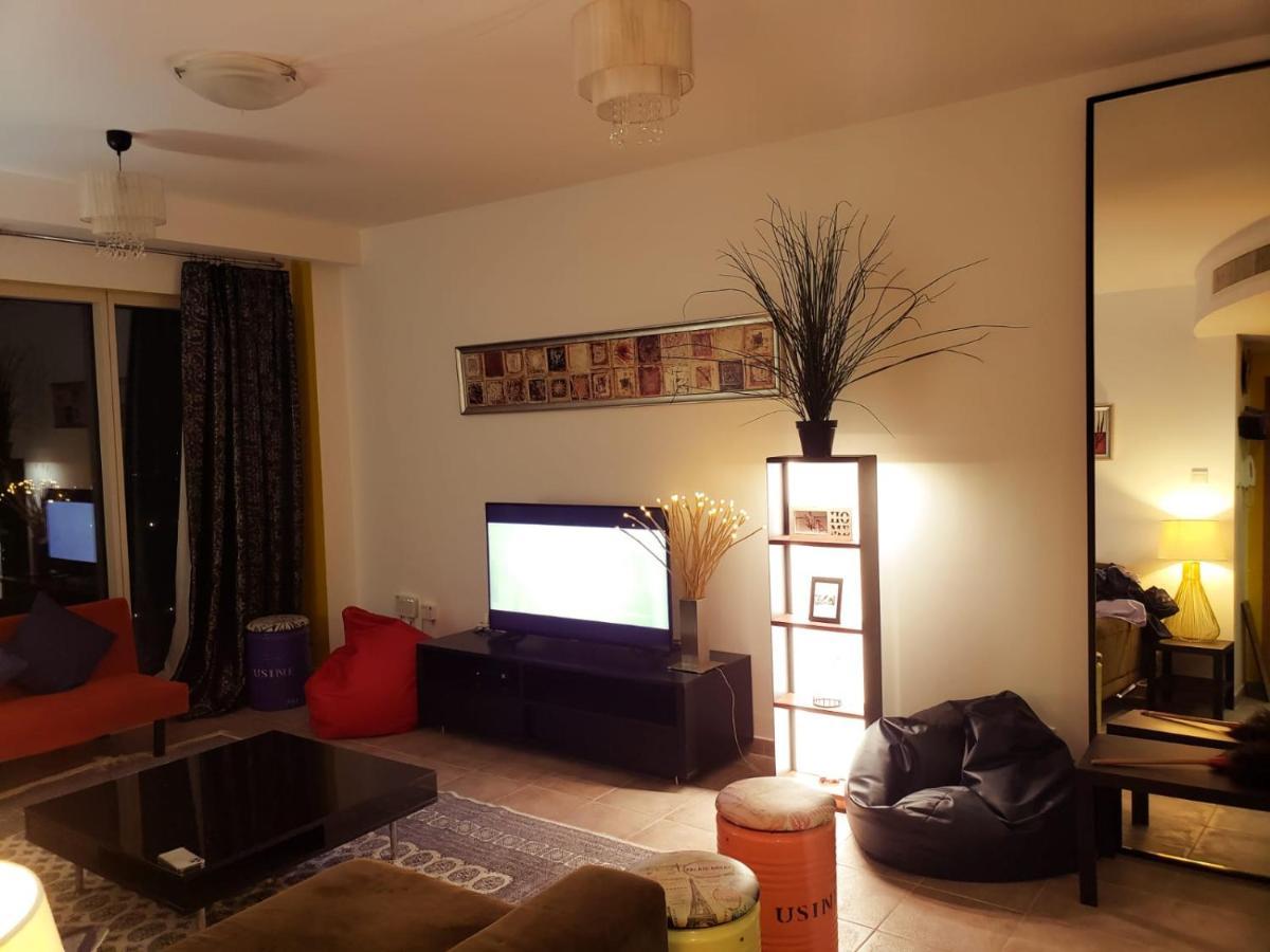 Hostel Travelers Backpackers Dubai Exterior foto