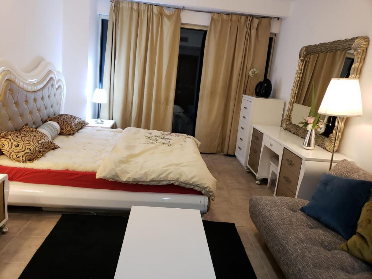 Hostel Travelers Backpackers Dubai Exterior foto