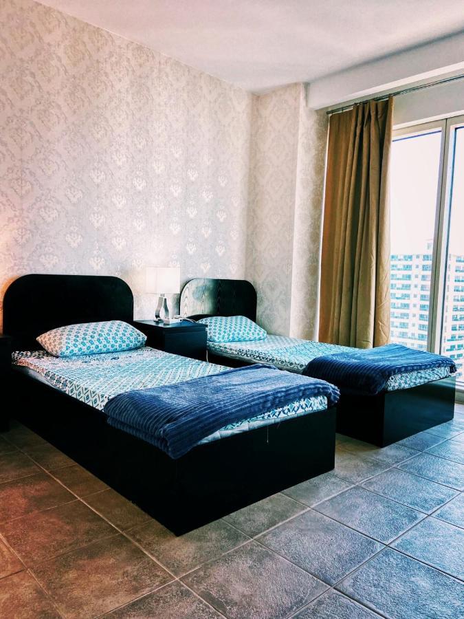 Hostel Travelers Backpackers Dubai Exterior foto